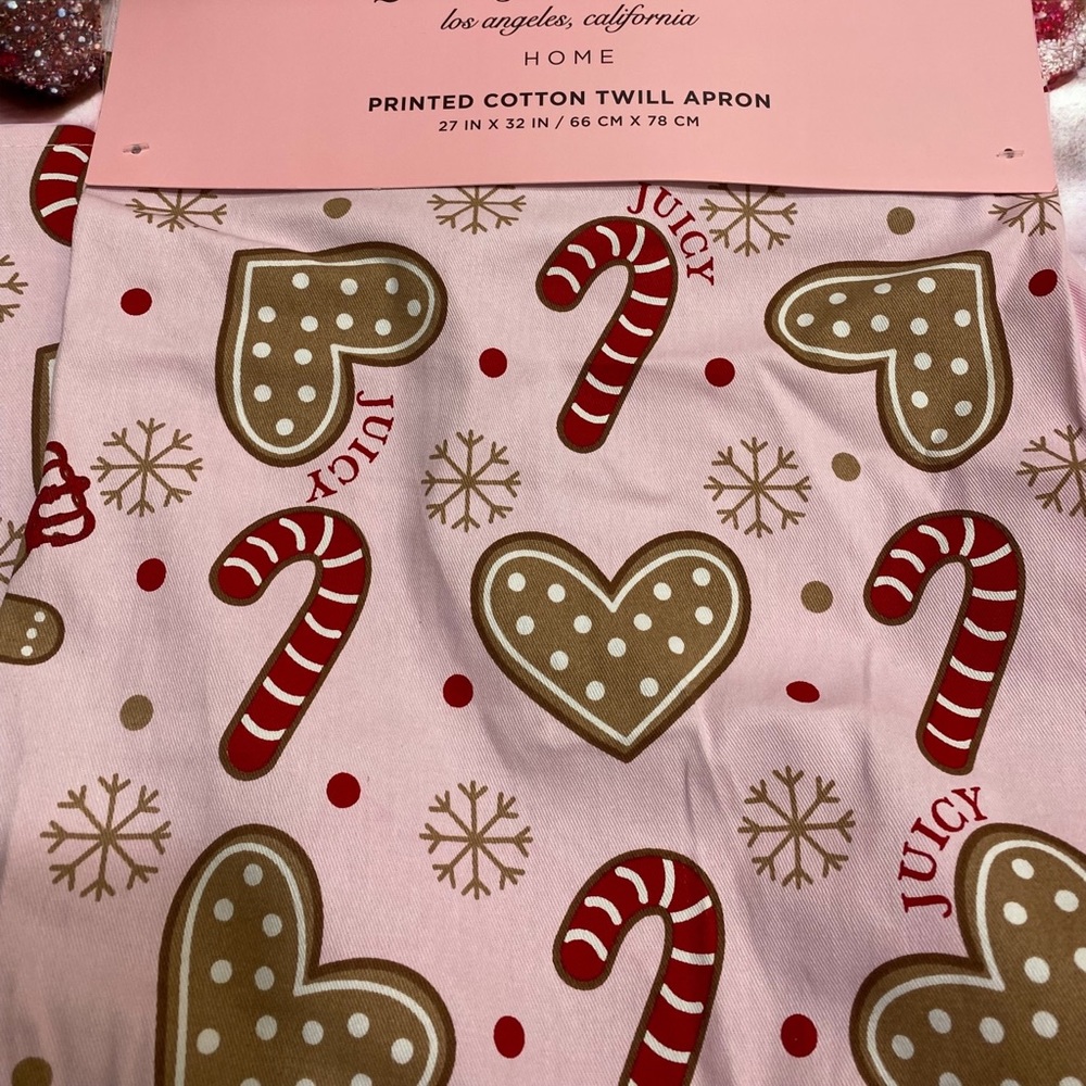 Juicy Couture Pink/Red Gingerbread Man Printed Cotton Twill Apron - Picture 5 of 6